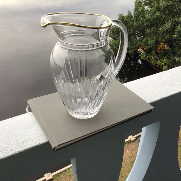 Waterford Crystal Marquis Hanover Cut, Clear Pitcher with Gold Trim - Picture 15 of 15